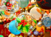 ASS.GIGI GHIROTTI: PROGETTI REALIZZATI CON I FONDI DEL MERCATINO 2014 Palla_albero